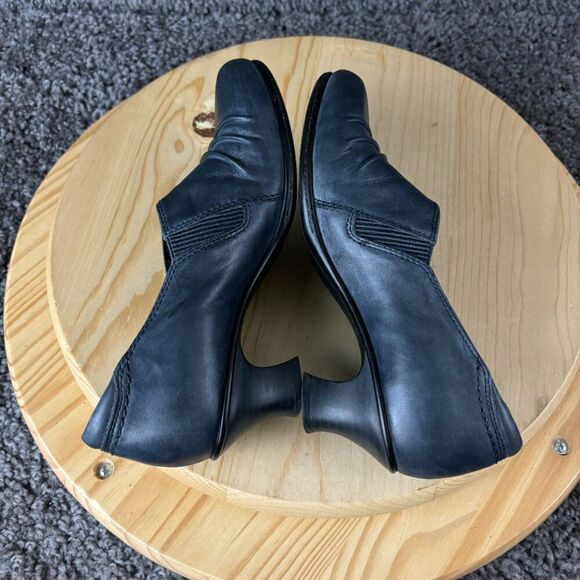 Earth Day Tripper Kitten Heel Shoe Womens 6 Leather Admiral Blue Slip On Pump - Picture 7 of 11